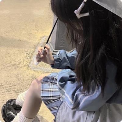 蒙面纱的男子